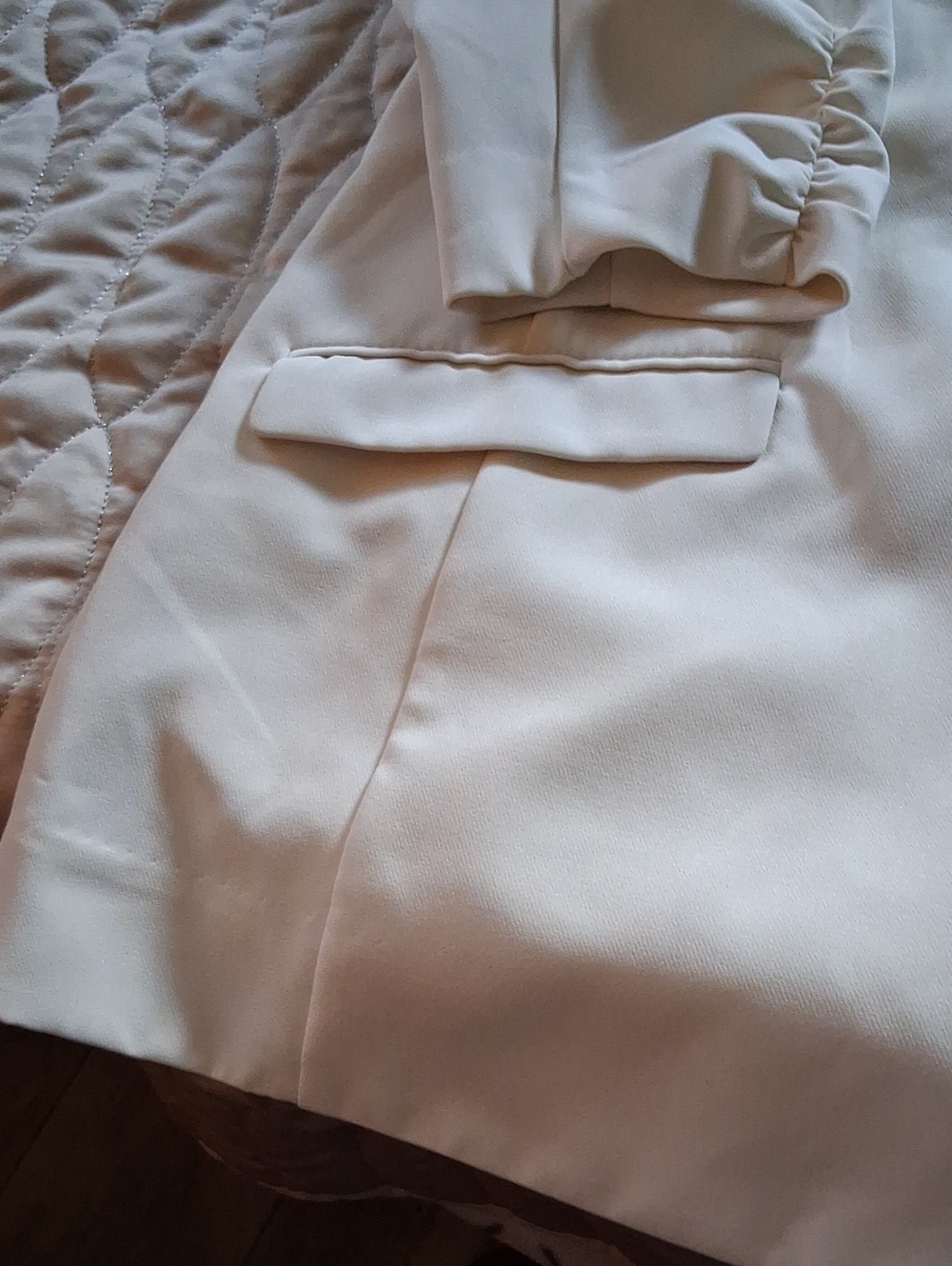Light Cream Blazer - Inc - Picture 6 of 6